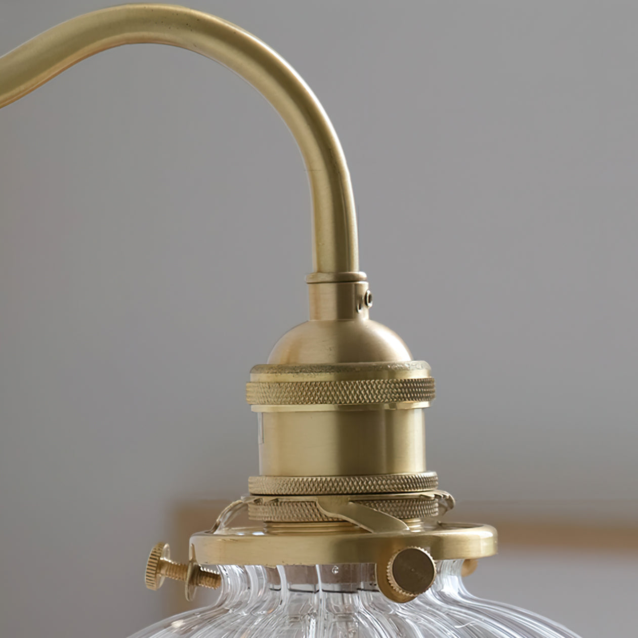 Vintage-Style Glass Wall Lamp with Pull Chain – Classic Brass Finish