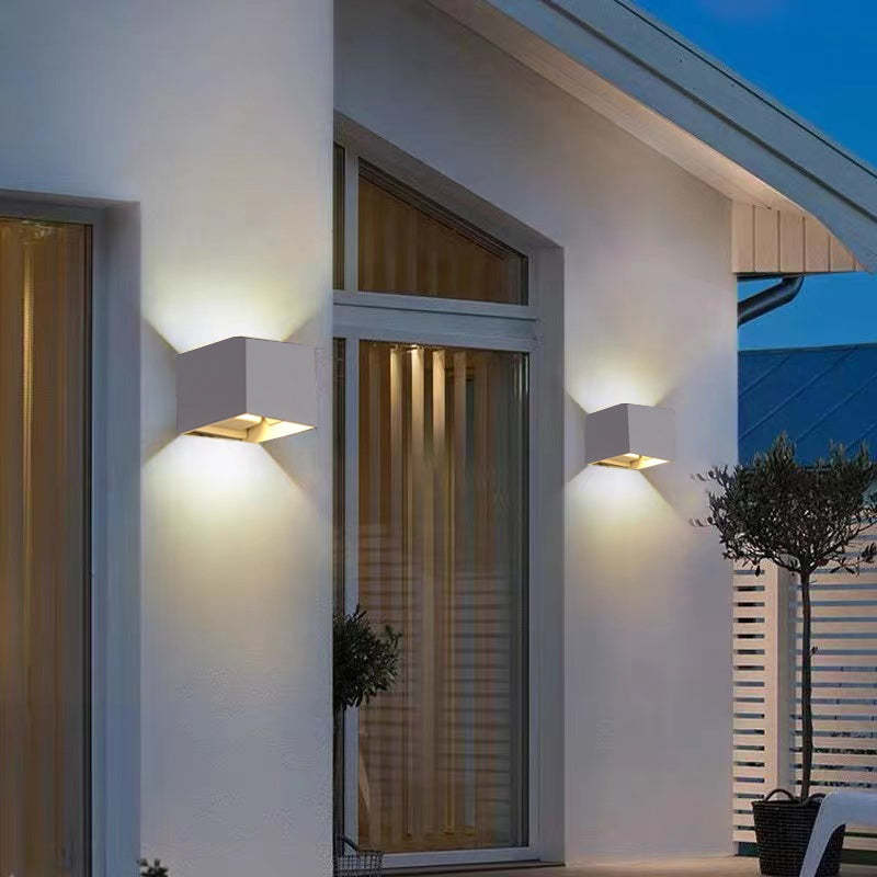 Modern Outdoor Wall Lamp – Waterproof Aluminum LED Fixture
