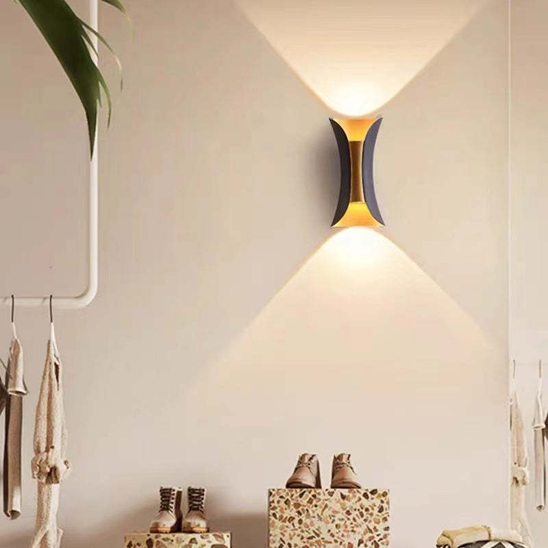 Curved Exterior Wall Light – LED Outdoor Fixture