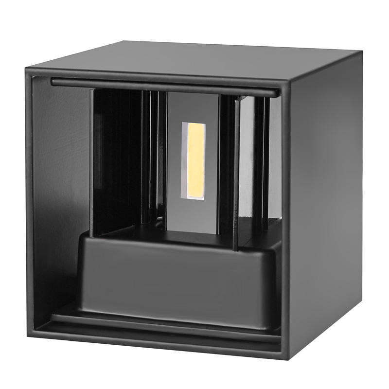 Modern Outdoor Wall Lamp – Waterproof Aluminum LED Fixture