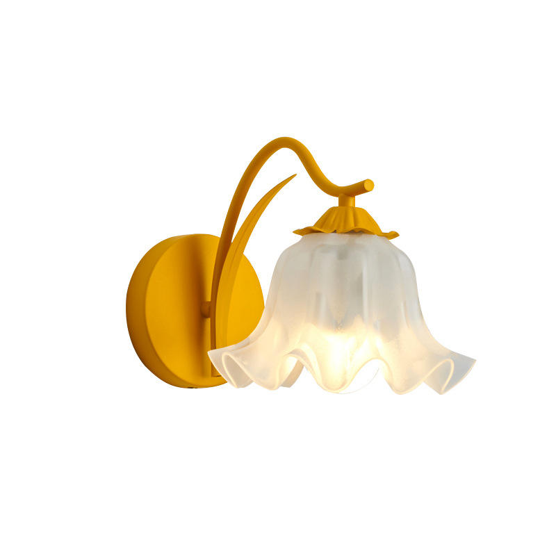 Retro Flower Wall Light – French-Inspired Fixture
