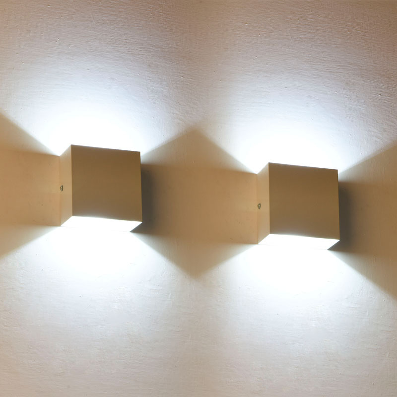 Modern Outdoor Wall Lamp – Waterproof Aluminum LED Fixture