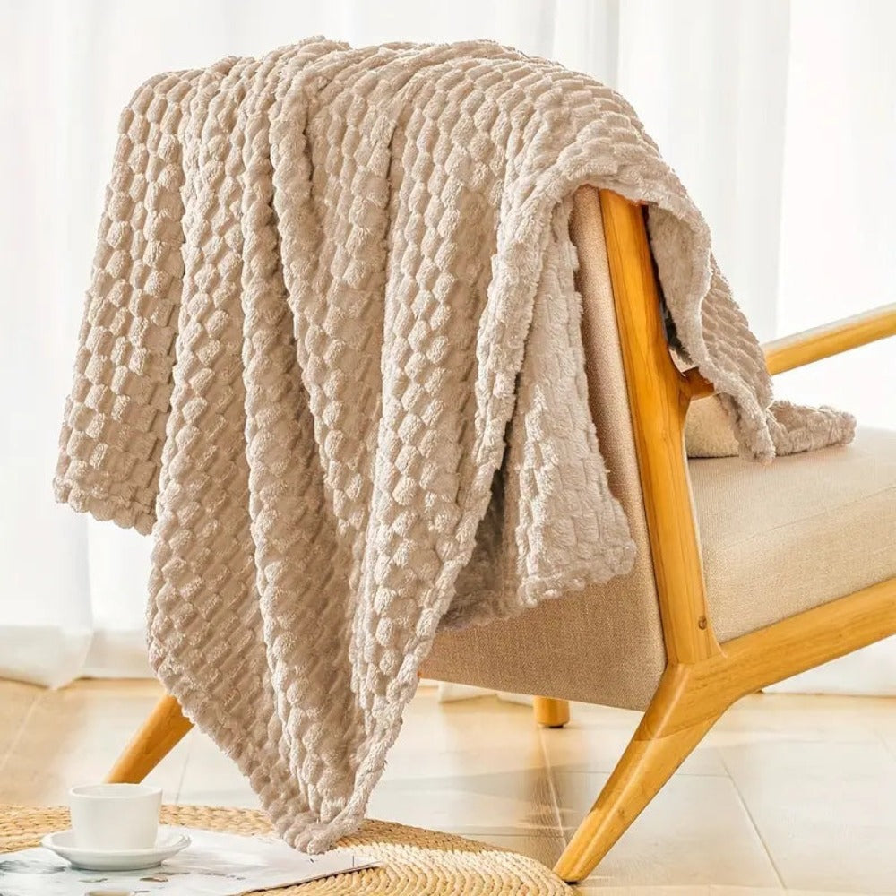 Plush Marshmallow Throw Blanket – Warm, Lightweight & Super Soft - Atelier Dubois Paris