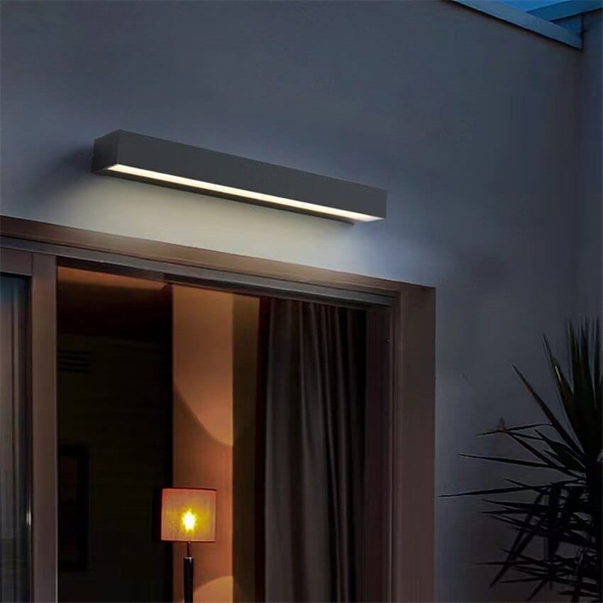 Glowing Bar Wall Lamp – Modern Outdoor Lighting