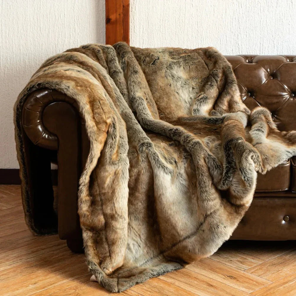 Plush Faux Fur Blanket – Elegant and Cozy Home Accessory
