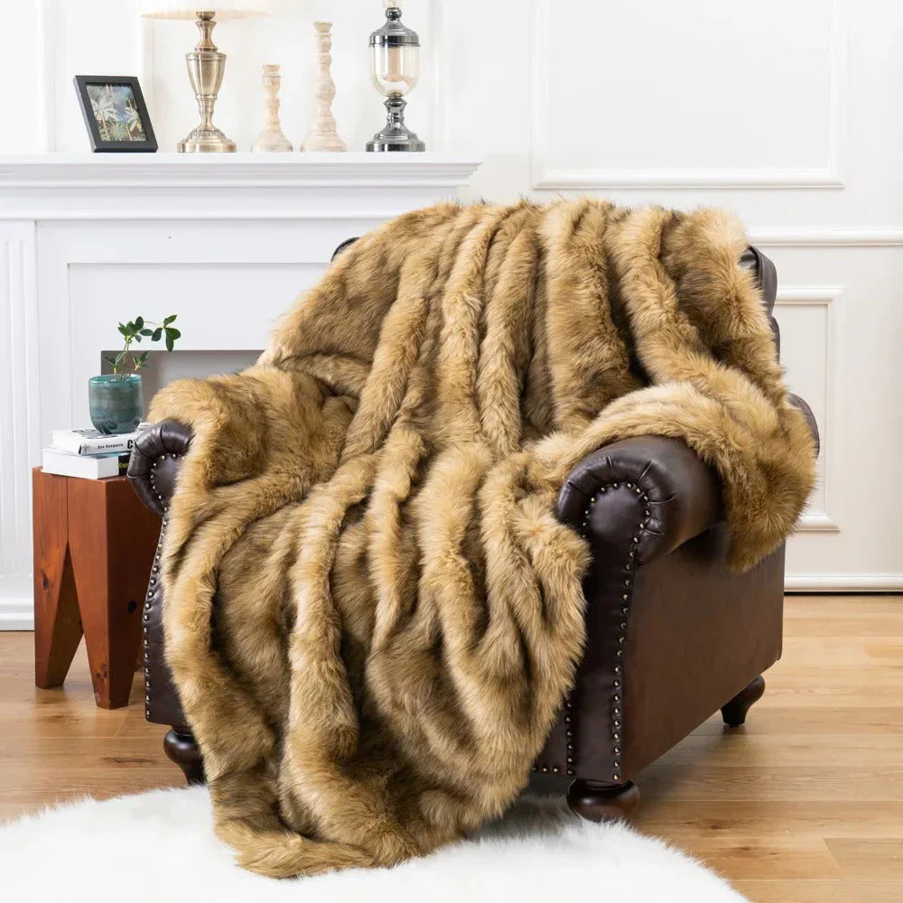 Plush Faux Fur Blanket – Elegant and Cozy Home Accessory
