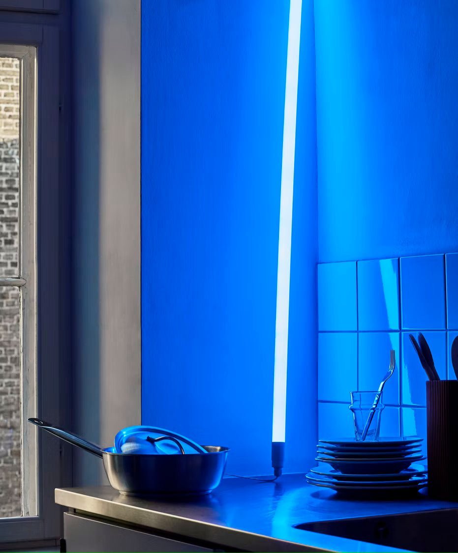 Neon-Style LED Floor Lamp – Vibrant Light Tube for Mood & Accent Lighting - Atelier Dubois Paris