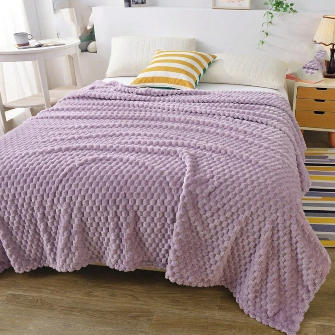Plush Marshmallow Throw Blanket – Warm, Lightweight & Super Soft - Atelier Dubois Paris