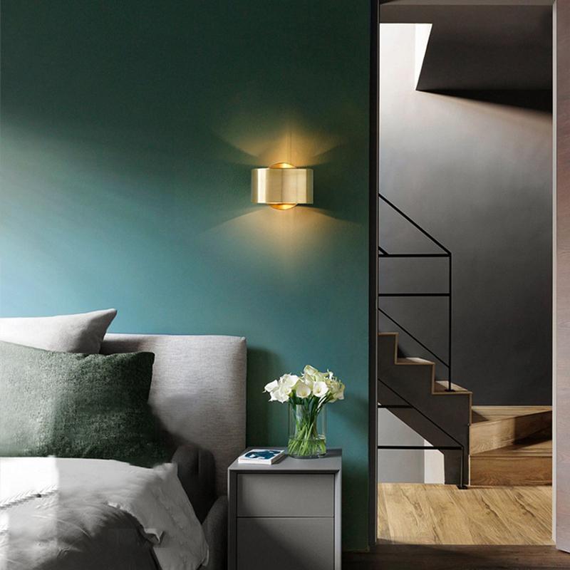 Brushed Brass Mid-Century Wall Lamp – Single Light Fixture
