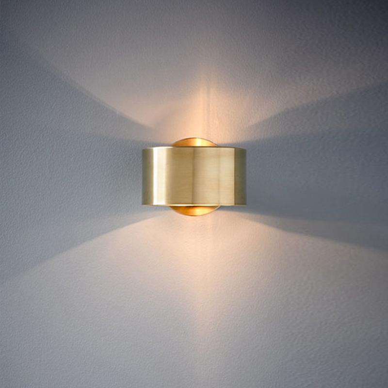 Brushed Brass Mid-Century Wall Lamp – Single Light Fixture